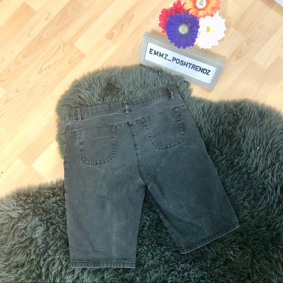 CHANEL Dark Grey Jean Shorts Size 38 - Picture 4 of 4